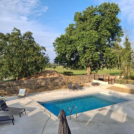 Le Clos De Ceintres Cheminas Ngoại thất bức ảnh
